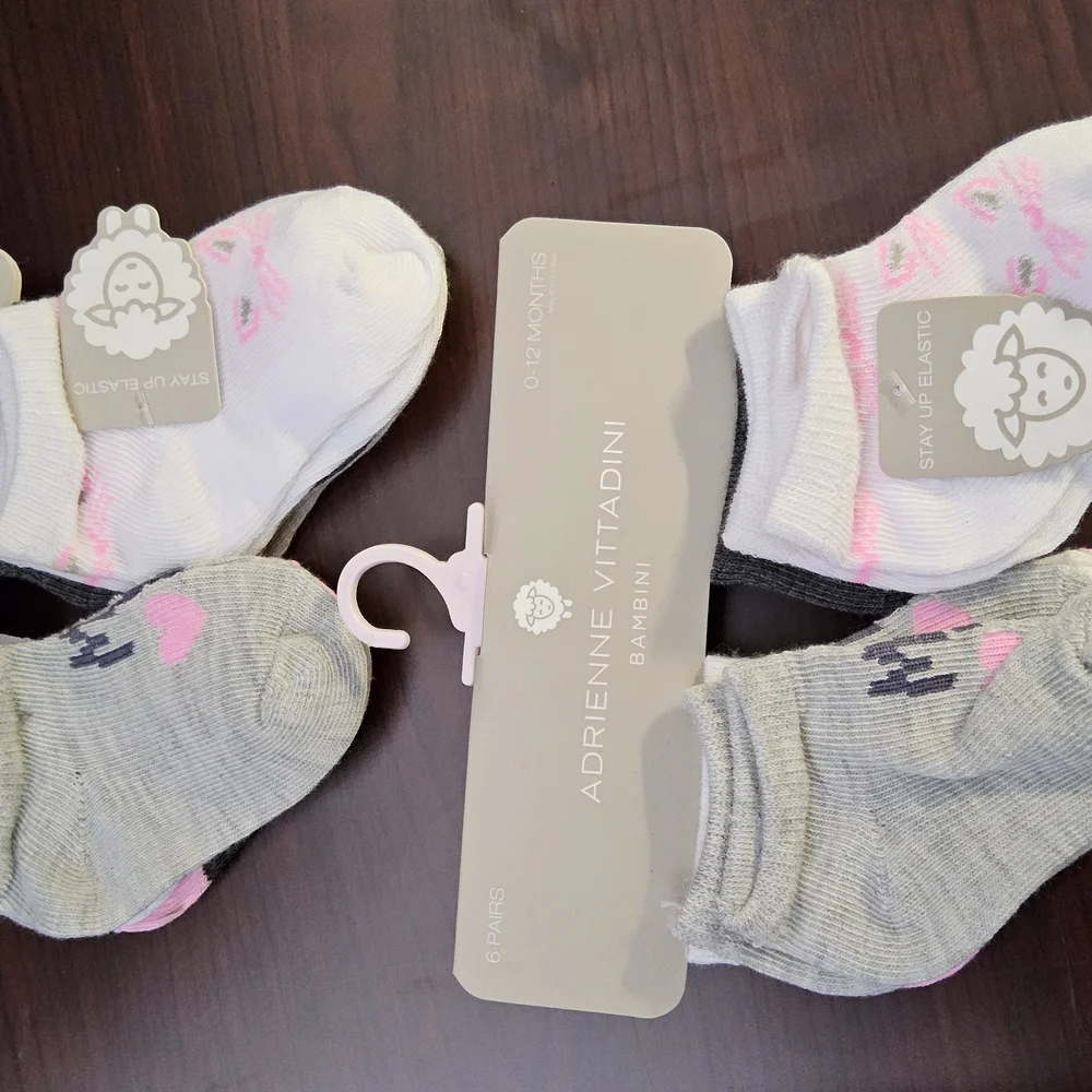 NWOT Size 0/12 months Adrienne Vittadidni Baby Socks 2 packs 12 pair total